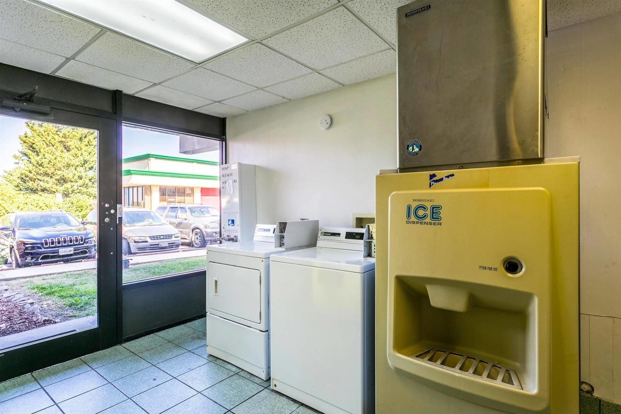 Americas Best Value Inn Edgewood, Md Esterno foto